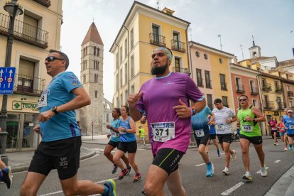 Carrera Popular la Antigua por las calles de Valladolid.
