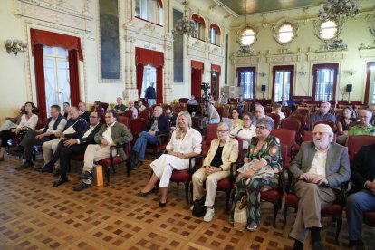 El Círculo de Recreo acoge la presentación del libro 'Fuego Cruzado'