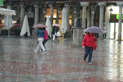 Tormenta en la Plaza Mayor