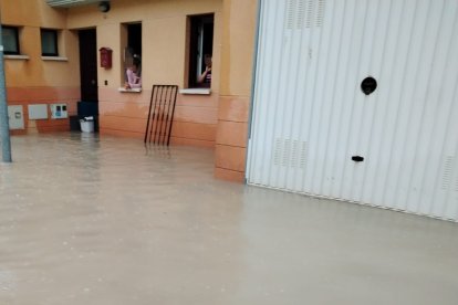 Calles anegadas en Villanubla