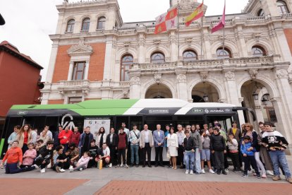 Presentación del proyecto de accesibilidad cognitiva para los autobuses de Auvasa.