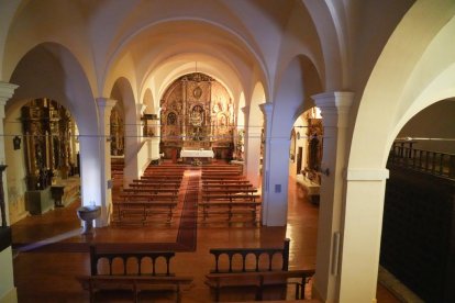 Interior de la iglesia de San Pedro.