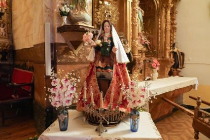 Imagen de La Virgen del Castillo, patrona de la localidad.