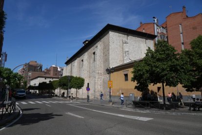 Monasterio de Santa Clara de Asís, en la calle Santa Clara en la actualidad