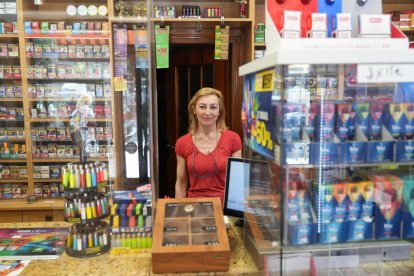 Ana Isabel Escudero, dueña de la expendeduría número 19. En el número 1