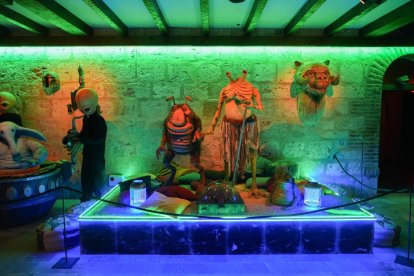 Personajes de Star Wars recreados en el Puerto Espacial de Juan Villa