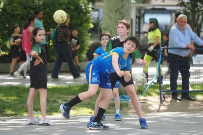 Día del Balonmano en la calle en la Acera de Recoletos.