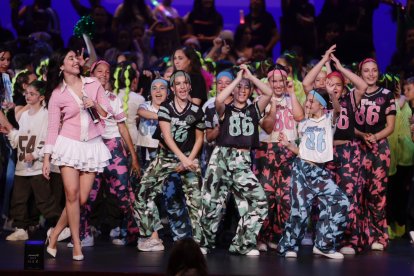 La artista vallisoletana Natalia Fresneda durante la final del concurso ‘Pequeñas Estrellas’.
