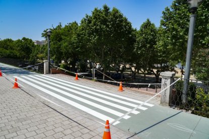 Preparativos para inaugurar el carril bici de Isabel La Católica.