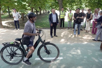 Inauguración del nuevo carril bici del paseo Isabel la Católica.