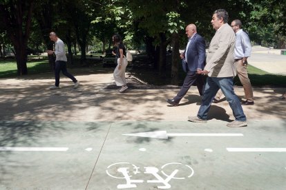 Inauguración del nuevo carril bici del paseo Isabel la Católica.