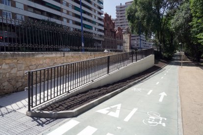 Inauguración del nuevo carril bici del paseo Isabel la Católica.
