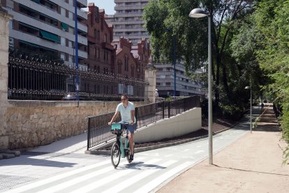Inauguración del nuevo carril bici del paseo Isabel la Católica.