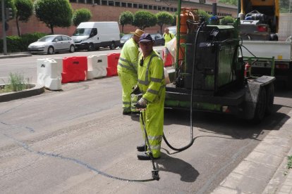 Obras en el antiguo carril bici de Isabel la Católica