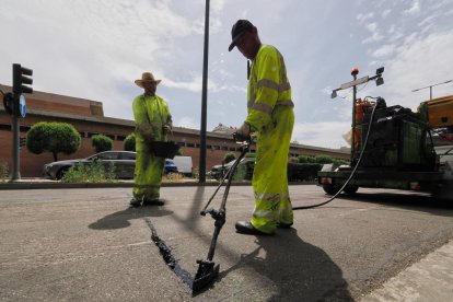 Obras en el antiguo carril bici de Isabel la Católica