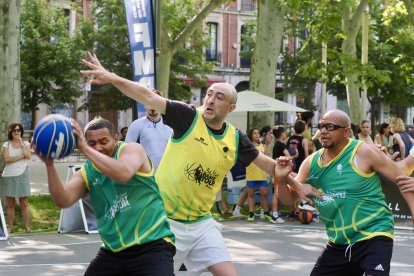 3x3 Basket Street Tour en la Acera de Recoletos.