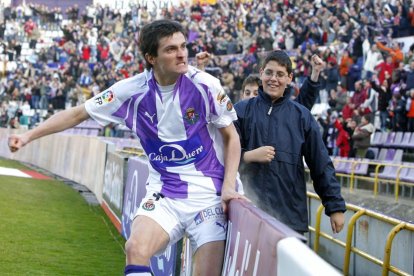 Joseba Llorente celebra el gol más rápido de la Liga.
