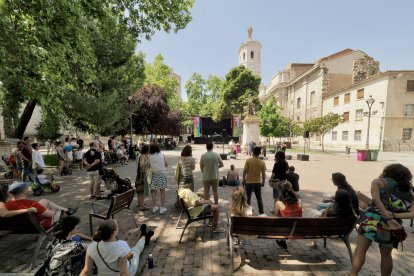 Plaza de la Universidad. Los Sanguíneos.