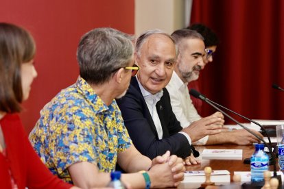 Presentación del libro de Alfredo Corell 'Inmunidad en forma'