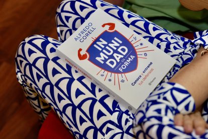 Presentación del libro de Alfredo Corell 'Inmunidad en forma'