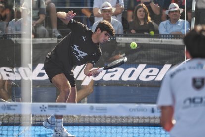 Arturo Coello en su debut en el Valladolid Premier Pádel 2025.
