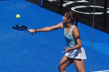 La vallisoletana Beatriz Caldera en su partido de octavos de final junto a Carmen Goenaga.