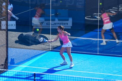Bea Caldera en cuartos de final del Valladolid Premier Padel P2.