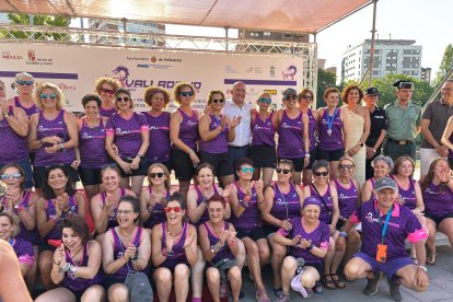 Prolegómenos de la segunda edición de la Regata Nacional de Barco Dragón contra el cáncer de mama.