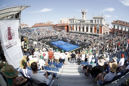 La Plaza Mayor llena para las finales del Valladolid Premier Pádel P2.