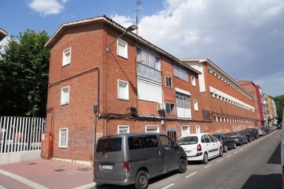 Bloque de la calle Faisán que se va a rehabilitar en el 29 de Octubre.
