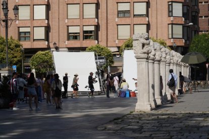 Rodaje de la película de Bollywood 'Alpha' en la plaza de la Universidad