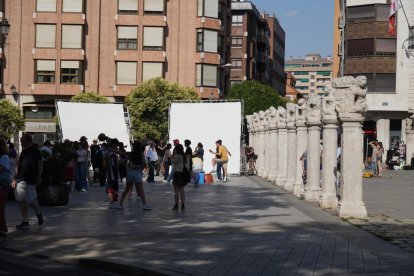 Rodaje de la película de Bollywood 'Alpha' en la plaza de la Universidad