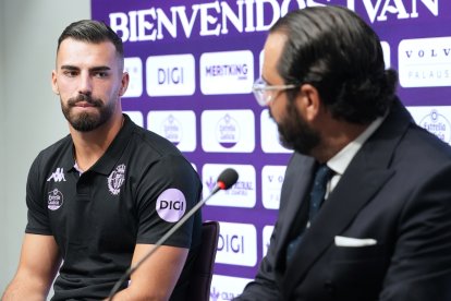 Presentación de Iván Alejo y Guilherme Fernandes con el Real Valladolid.