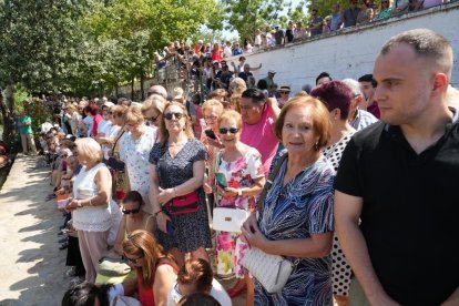 Procesión de la Virgen del Carmen por el río Pisuerga.