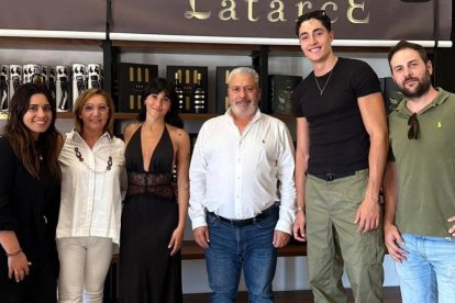 Visita de Aitana y Plex al restaurante de la bodega Latarce (Toro)