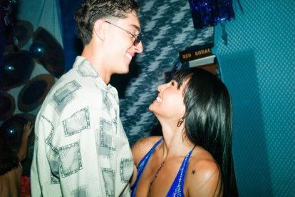 Aitana y Plex durante el 26 cumpleaños de la cantante