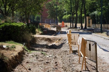 Obras en la calle Antonio Royo Villanova.