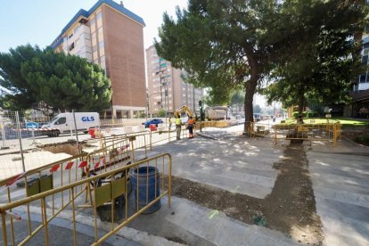 Obras en la calle Miguel Ángel Blanco de Valladolid.