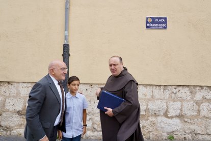 Inauguración de la plaza Teófanes Egido en Valladolid