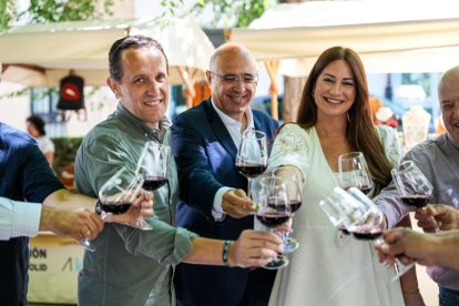 Feria de Artesanía por el 25 aniversario del Museo del Vino de Peñafiel