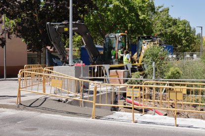 Obras en el carril bici de Juan Carlos I de Valladolid.