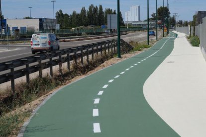 El carril bici entre Valladolid y Simancas ya está en uso.