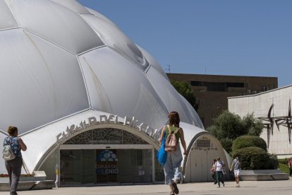 Desperfectos en la Cúpula del Milenio