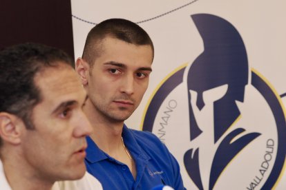 Presentación de Rares Fodorean como nuevo jugador del Recoletas Atlético Valladolid.