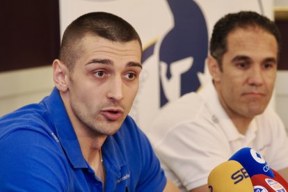 Presentación de Rares Fodorean como nuevo jugador del Recoletas Atlético Valladolid.