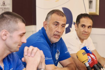 Presentación de Rares Fodorean como nuevo jugador del Recoletas Atlético Valladolid.