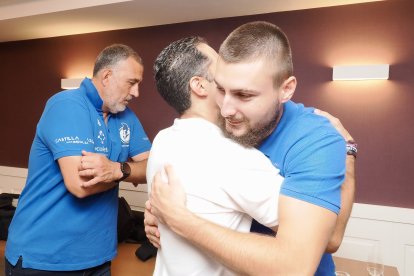 Presentación de Stjepan Jozinovic como nuevo jugador del Recoletas en el Hotel Plaza Colón.