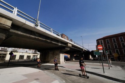 Finalización de las obras del entorno del viaducto de Arco de Ladrillo en Valladolid.