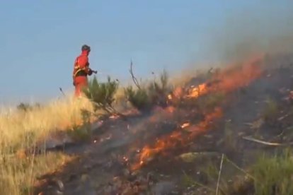 Incendio en Yeres (León).