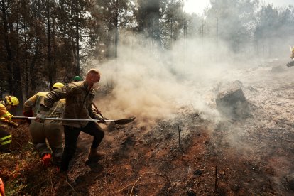 El incendio forestal de La Alberca (Salamanca) alcanza el nivel dos por “grave riesgo para la población”